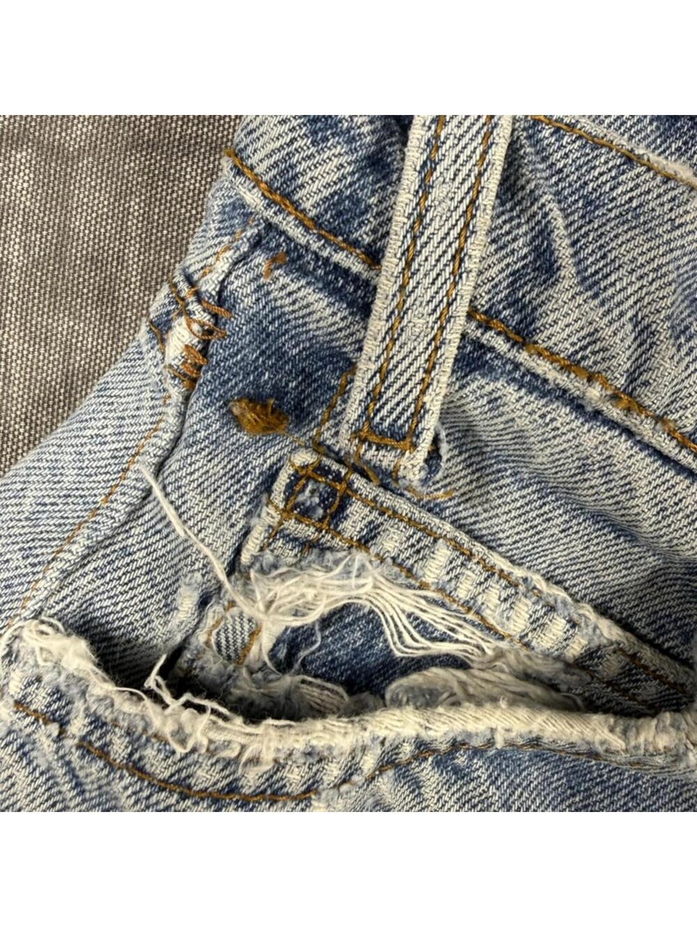 Levi's Shorts Women's S Blue Distressed Jeans - Picture 3 of 7